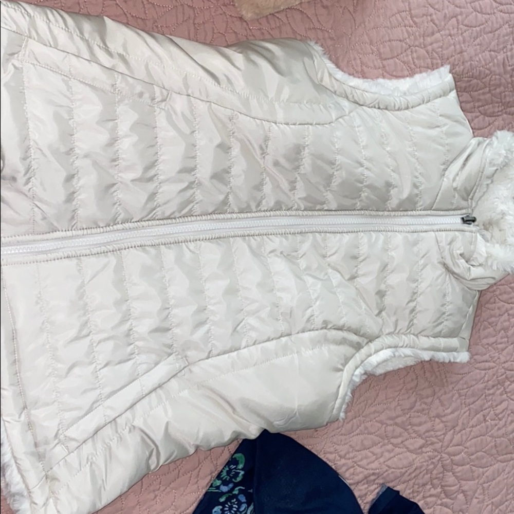 Jacket without sleeves